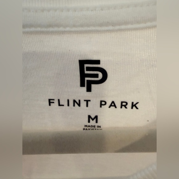 Flint Park White Logo Graphic T-Shirt Green Laurel FP Tee NWT - Picture 4 of 5